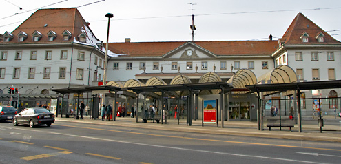 Bild Sonntagsverkäufe - die Plattform für alle Öffnungszeiten - Plattform - Bild Bahnhof Fribourg