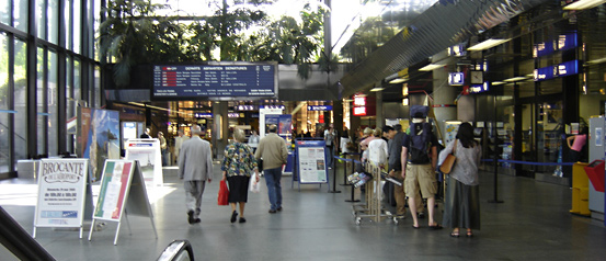 Bild Sonntagsverkäufe - die Plattform für alle Öffnungszeiten - Bild - Bahnhof Genf Flughafen